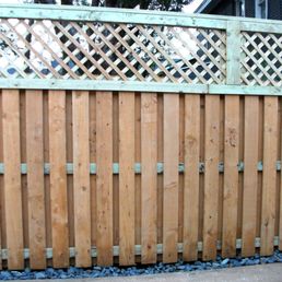 41 lineal ft, 6ft H + lattice