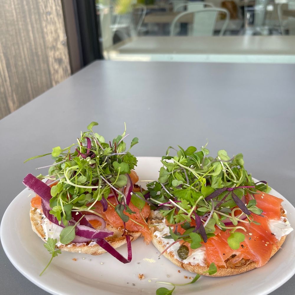 Lox bagel