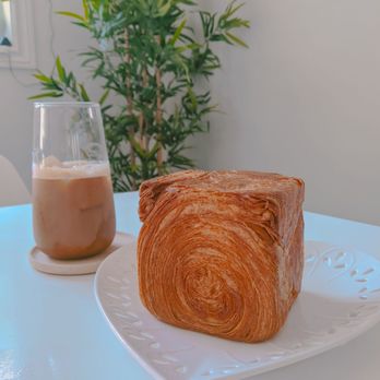 Little Pebbles - Cube croissant - Desserts Near Me - Toronto, Ontario Little Pebbles - Cube croissant - Desserts Near Me - Toronto, Ontario
