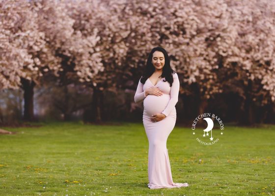 Maternity Photography - Studio or outdoor maternity photography. Capture this special moment in time.