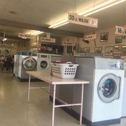 Clean, nice people, great knowledge on the machines Clean, nice people, great knowledge on the machines