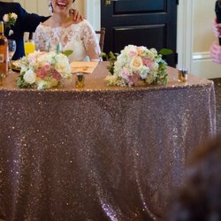 Party In Elegance - Rose gold head table