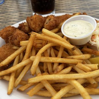 Carr's Oyster Bar - Fish and scallops - Seafood Near Me - Stanley Bridge, Prince Edward Island Carr's Oyster Bar - Fish and scallops - Seafood Near Me - Stanley Bridge, Prince Edward Island