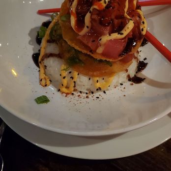 Bites & Bubbles - Ahi Tuna stack - Wine Bars Near Me - Orlando, Florida