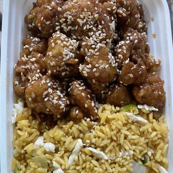 China Moon - C22. Sesame Chicken Combination Plate - Chinese Near Me - Minneapolis, Minnesota