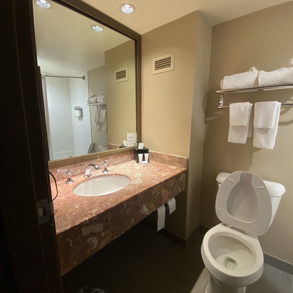 Horseshoe Casino - Room 536 - Hotels Near Me - Saint Louis, Missouri Horseshoe Casino - Room 536 - Hotels Near Me - Saint Louis, Missouri