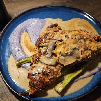 Roadtrip Bayshore - Chicken dish (West Virgina) - Cocktail Bars Near Me - Bay Shore, New York
