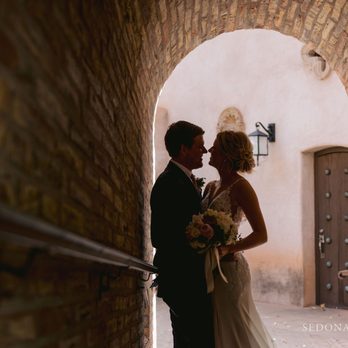 Sedona Bride Photographers - Session Photography Near Me - Sedona, Arizona Sedona Bride Photographers - Session Photography Near Me - Sedona, Arizona