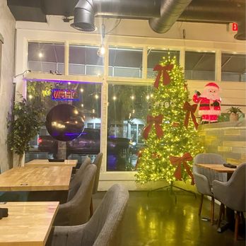 Hiso - Interior (Decorated for Christmas!) - Laotian Near Me - Sacramento, California Hiso - Interior (Decorated for Christmas!) - Laotian Near Me - Sacramento, California