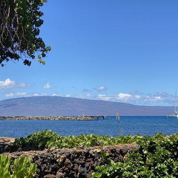 Aloha Mixed Plate - Lanai'i - Hawaiian Near Me - Lahaina, Hawaii