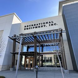 REI Oxnard