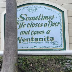 Café Versailles - Sign outside