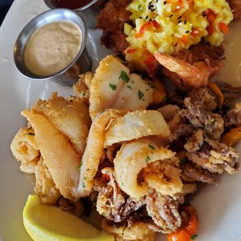 Salty's on Alki - Alki trio - Seafood Near Me - Seattle, Washington Salty's on Alki - Alki trio - Seafood Near Me - Seattle, Washington
