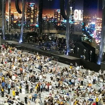 Dodger Stadium Luxury Suites - Classic West Concert - Venues & Event Spaces Near Me - Los Angeles, California
