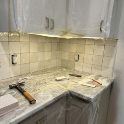 Ideal Carpet & Flooring - Backsplash and countertop