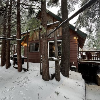 Arrowhead Pine Rose Cabins - Exterior - Hotels Near Me - Twin Peaks, California Arrowhead Pine Rose Cabins - Exterior - Hotels Near Me - Twin Peaks, California