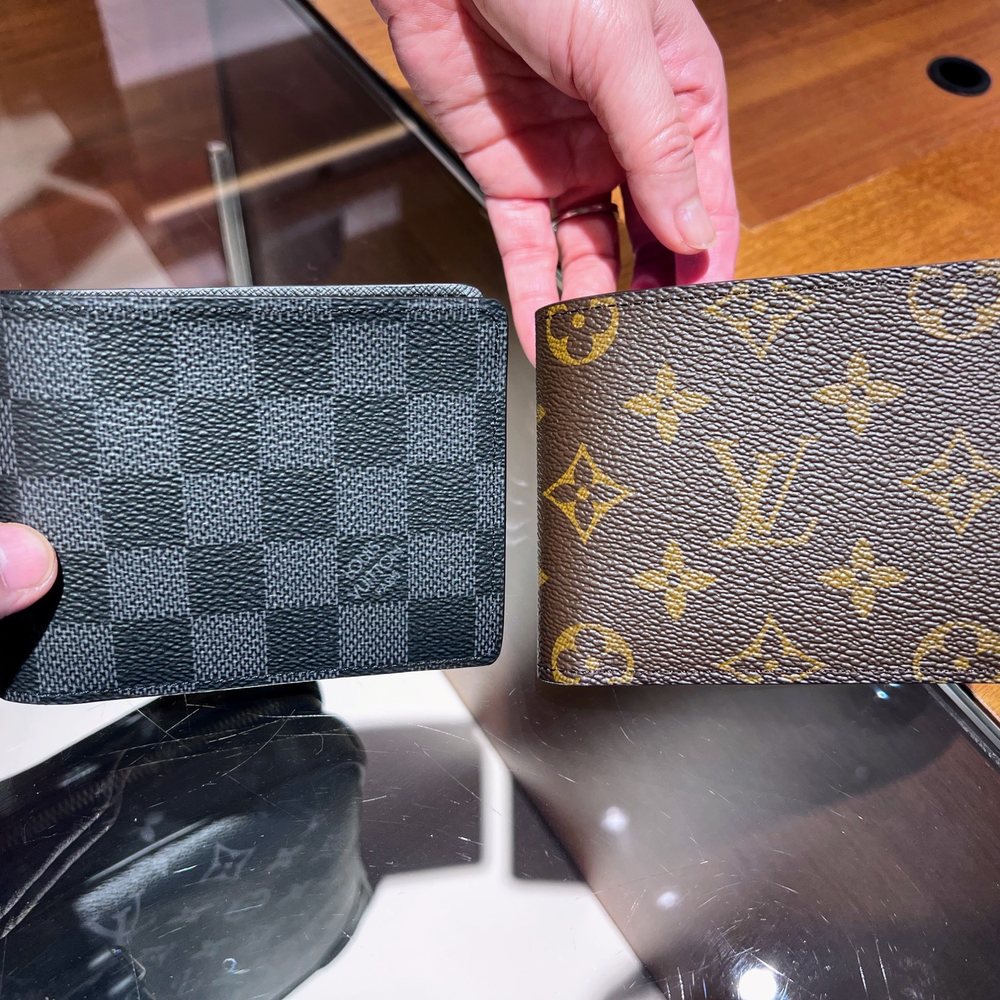 Louis Vuitton Honolulu Ala Moana Center - Omiyage gifts - Accessories Near Me - Honolulu, Hawaii