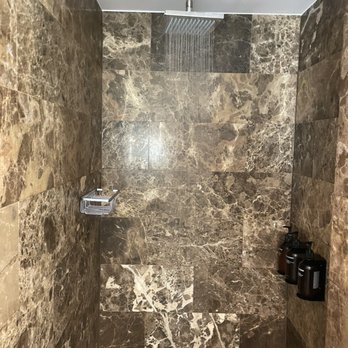 Hutton Hotel - Corner Suite Shower - Hotels Near Me - Nashville, Tennessee Hutton Hotel - Corner Suite Shower - Hotels Near Me - Nashville, Tennessee