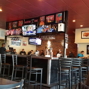 Chicks On The Square - Burgers Near Me - Macomb, Illinois