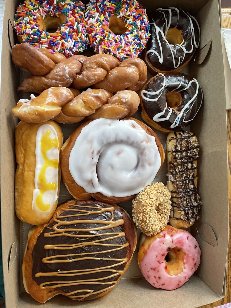 Tradewinds Bakery Logo