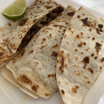 Penas Taqueria - Asada quesadilla only cheese and meat - Food Trucks Near Me - Acampo, California