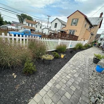 Miller’s Landscaping - Black mulch job in Chesapeake City Maryland before picture - Landscaping Near Me Miller’s Landscaping - Black mulch job in Chesapeake City Maryland before picture - Landscaping Near Me