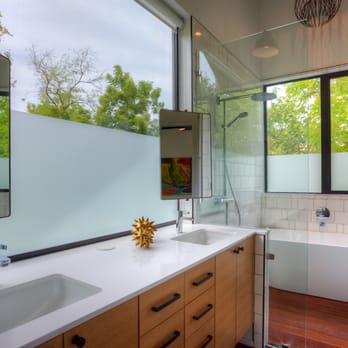 Modern Estate - Vacation Rentals Near Me - Austin, Texas
