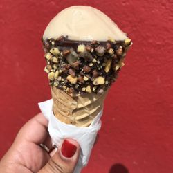 Riney Denis - Honeycomb cone & Guinness cream ice cream