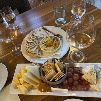 Willamette Valley Vineyards - Amazing taste ! - Wineries Near Me - Turner, Oregon