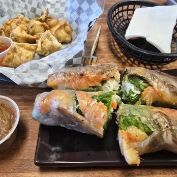 Pho Bistro - Ordered the cream cheese fried won tons - Vietnamese Near Me - Elk Grove, California Pho Bistro - Ordered the cream cheese fried won tons - Vietnamese Near Me - Elk Grove, California