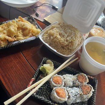 Zuki Sushi House - Sushi Bars Near Me - Macedonia, Ohio Zuki Sushi House - Sushi Bars Near Me - Macedonia, Ohio