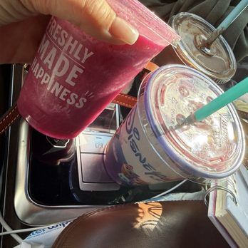 Nekter Juice Bar - Pink flamingo, Berry banana burst, and chocolate almond butter with collagen - Juice Bars & Smoothies Near Me - St Augustine, Florida Nekter Juice Bar - Pink flamingo, Berry banana burst, and chocolate almond butter with collagen - Juice Bars & Smoothies Near Me - St Augustine, Florida