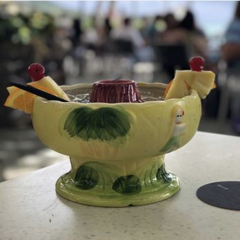 The Beach Bar - Bars Near Me - Honolulu, Hawaii