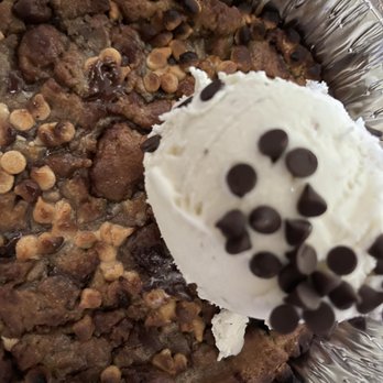 Oregano's - Peanut butter cookie pie topped with ice cream and chocolate chips - Pizza Near Me - Tucson, Arizona
