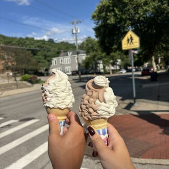 Kosmic Soft Serve - Ice Cream & Frozen Yogurt Near Me - Cincinnati, Ohio