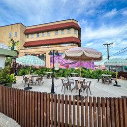 The Parlay - Outside patio