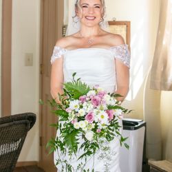 Pink Petals - Perfect bridal bouquet