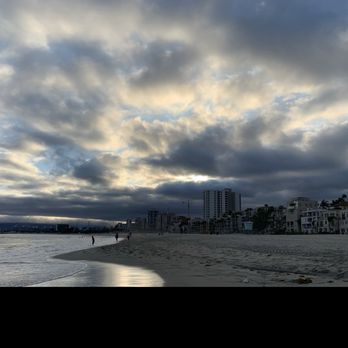 Alamitos Beach - Beaches Near Me - Long Beach, California