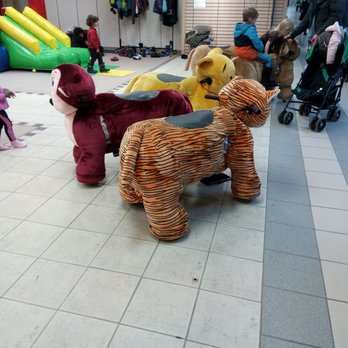 Centre Duvernay - Jeux pour enfants - Shopping Centers Near Me - Laval, Quebec