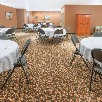 Super 8 by Wyndham Three Hills AB - Meeting Room - Hotels Near Me - Three Hills, Alberta Super 8 by Wyndham Three Hills AB - Meeting Room - Hotels Near Me - Three Hills, Alberta