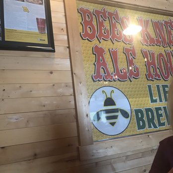 Bee's Knees Brewing - Pizza Near Me - Versailles, Missouri Bee's Knees Brewing - Pizza Near Me - Versailles, Missouri