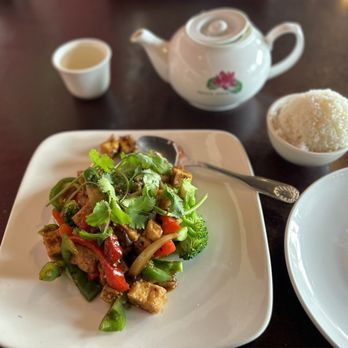 Square Lotus - Fresh cilantro & utter goodness. - Vietnamese Near Me - Bellevue, Washington Square Lotus - Fresh cilantro & utter goodness. - Vietnamese Near Me - Bellevue, Washington