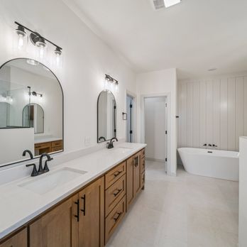 Mahogany Homes - Tulsa Custom Home - General Contractors Near Me