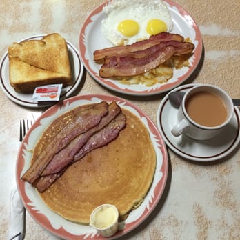 Deerhead Cafe - bacon, eggs, and pancakes - Diners Near Me - Calgary, Alberta Deerhead Cafe - bacon, eggs, and pancakes - Diners Near Me - Calgary, Alberta