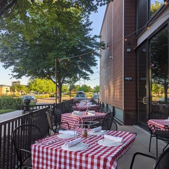 Grimaldi’s Pizzeria - Patio - Pizza Near Me - West Des Moines, Iowa Grimaldi’s Pizzeria - Patio - Pizza Near Me - West Des Moines, Iowa
