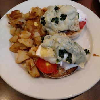 Geneva Diner - Poached Popeye with Swiss - Diners Near Me - North Providence, Rhode Island