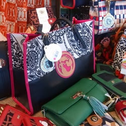 Piper Lillies - A variety of handbags, shoulder bags and wallets.