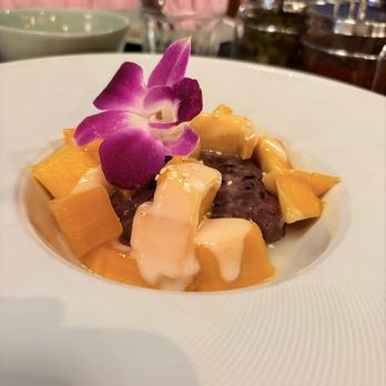 Kin Long Beach - Mango Sticky Rice - Thai Near Me - Long Beach, California Kin Long Beach - Mango Sticky Rice - Thai Near Me - Long Beach, California
