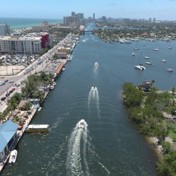 Holland Park - Park & Obv. tower on the right - Parks Near Me - Hollywood, Florida