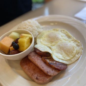 M.A.C. 24/7 - Island Breakfast - American Near Me - Honolulu, Hawaii